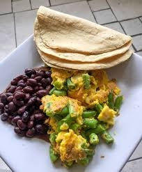 EJOTES CON HUEVOS